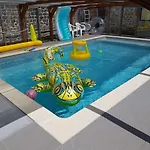Duplex Swimming Cats 3* Saint-Hilaire-sur-Helpe