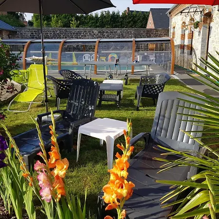 Duplex Swimming Cats Saint-Hilaire-sur-Helpe